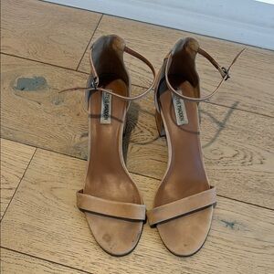 Steve Madden IRENEE TAN NUBUCK
